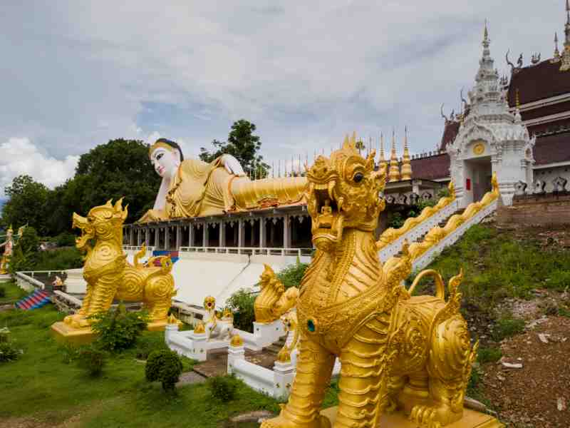 buddhist temple in thailand